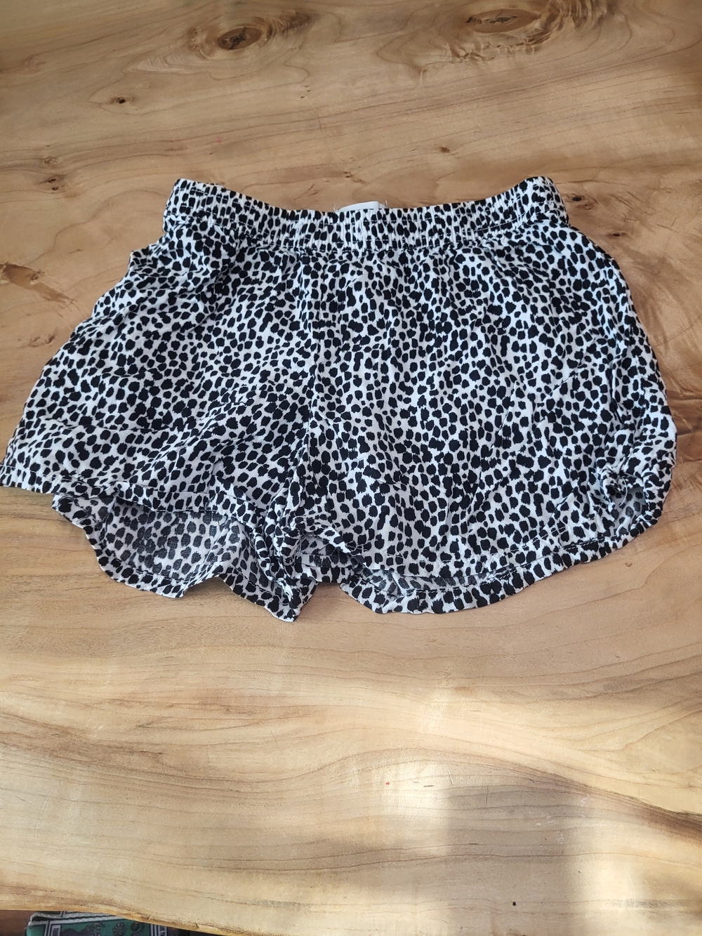 Old Navy Black and White Leopard Print Girls' Shorts
